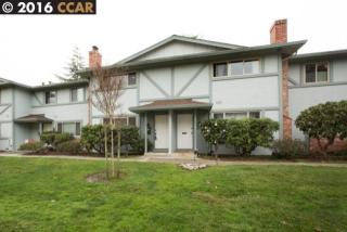 30 Miramonte Dr, Moraga, CA 94556-1002