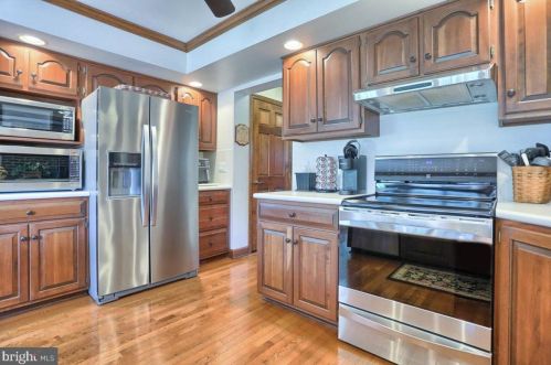 54 Strayer Dr, Carlisle PA 17013-4404 exterior