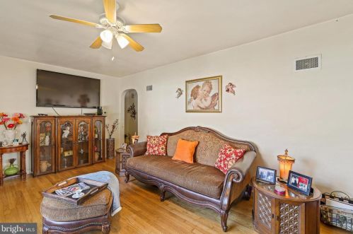 1308 Genesee St, Trenton NJ 08611-1908 exterior