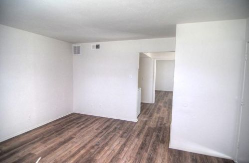 1826 Randolph Dr, Garland TX  75041-6327 exterior