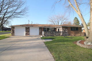 3033 Westport Rd, Peoria IL  61615-4007 exterior