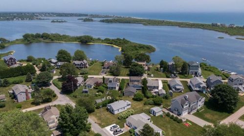 59 Sea Lea Ave, Charlestown, RI 02813-1950