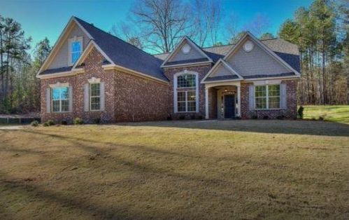 2649 Morgan Park Dr, Stockbridge GA  30281-9226 exterior