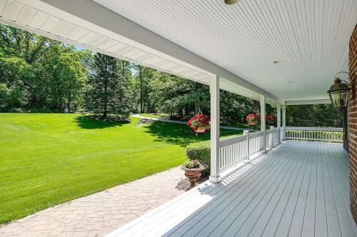 5 Hillcrest Dr, Saint Paul MN  55110-6101 exterior