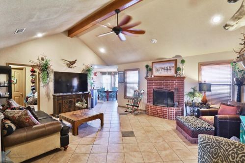 166 Sanford Ln, Abilene, TX 79602-3421