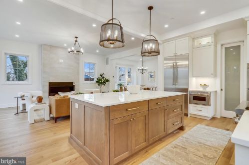 106 Geneva Ave, Silver Spring MD  20910-5105 exterior