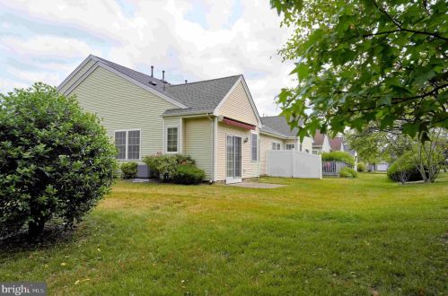 175 Meadowlark Dr, Trenton NJ  08690-3545 exterior