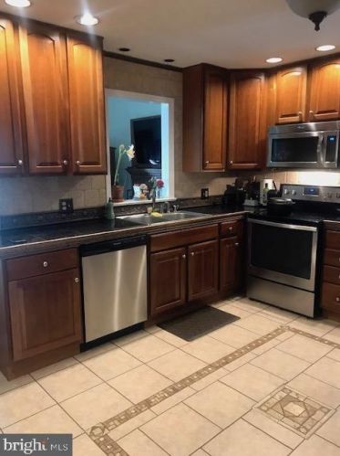 1539 Jefferson Ct, Lancaster PA  17602-1245 exterior