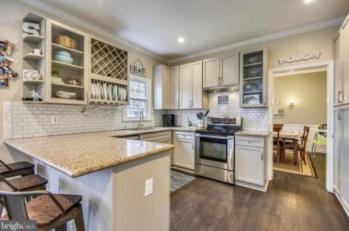 5658 Lonesome Dove Ct, Clifton, VA 20124-0925