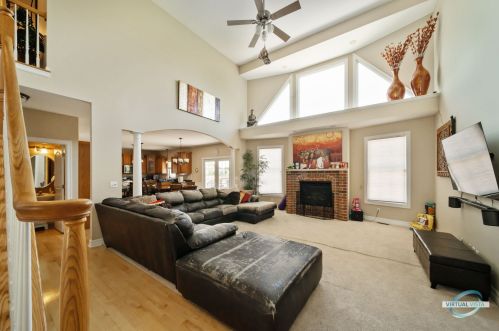 2247 Luther Lowell Ln, Sycamore IL  60178-8751 exterior