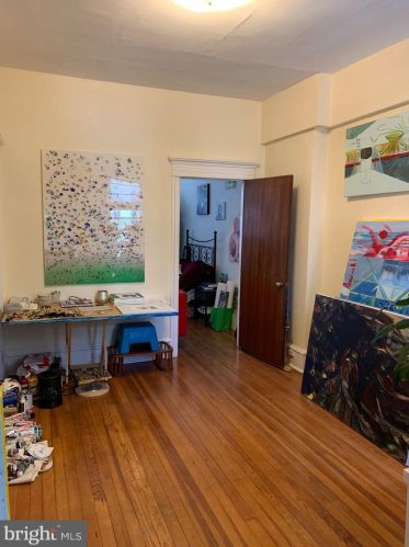 335 4th St, Philadelphia PA  19106-1102 exterior