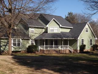 403 Old Pryor Cove Rd, Jasper, TN 37347-2589