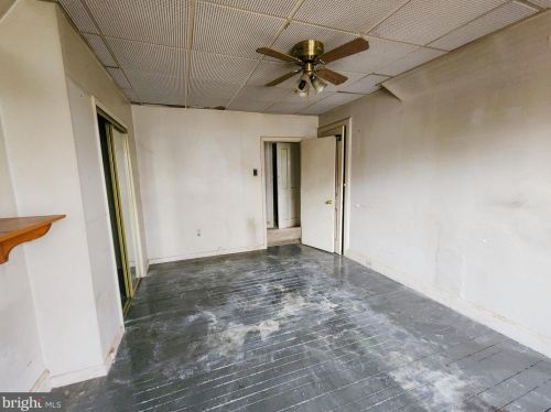 6804 Emlen St, Philadelphia PA  19119-2641 exterior