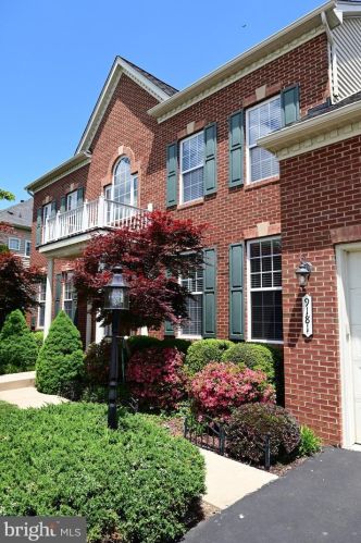 9181 Rilda Pl, Bristow, VA 20136-3126