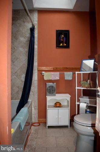 6024 10th St, Philadelphia PA 19147-1917 exterior