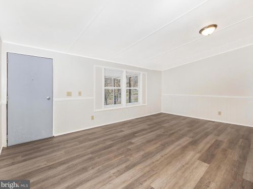 27 Bluegill Dr, Harpers Ferry WV  25425-2507 exterior