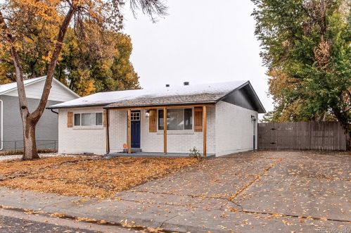 5534 Sable St, Denver CO  80239-3858 exterior