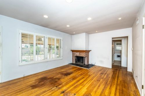 1704 Edna Dr, Santa Ana CA 92706-2424 exterior