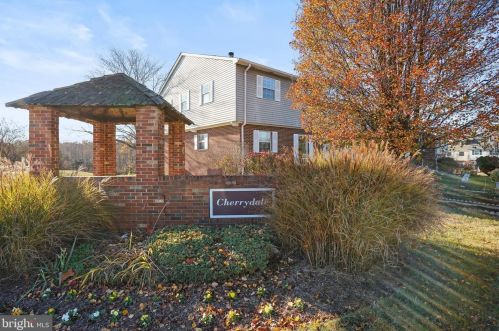 3487 Cranmer Mews, Woodbridge VA  22193-5301 exterior