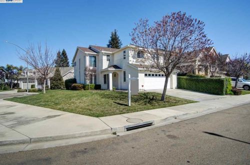 1133 Powell Ct, Tracy, CA 95304-5880