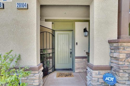 29104 Caravan Ln, Hayward, CA 94545-4734