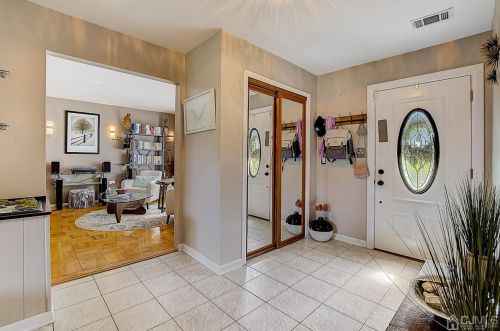 24 Hallo St, Edison, NJ 08837-2761