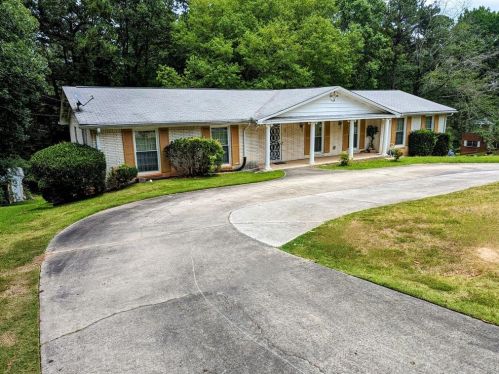 352 Harris Manor Dr, Atlanta GA  30311-2117 exterior