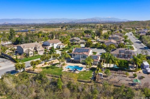 16093 Sierra Heights Dr, Riverside CA  92503-8449 exterior