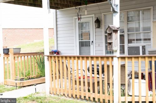 34 Mallard Ct, Charles Town WV 25414-5804 exterior