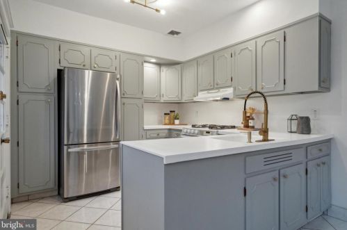 426 Durham St, Philadelphia PA  19119-1222 exterior