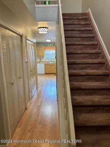 606 Bromelia Ct, Jackson Twp, NJ 08527-4128