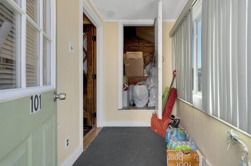 81 May St, Biddeford, ME 04005-2993