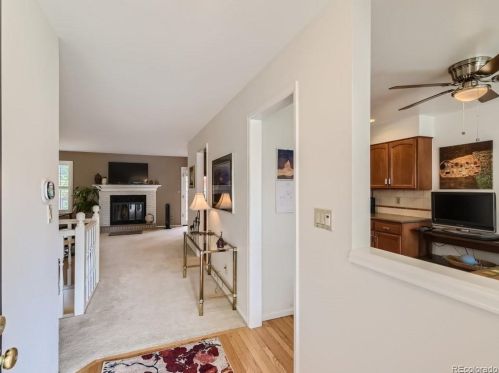 6041 Hinsdale Ave, Englewood CO  80112-1548 exterior