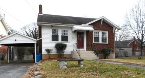 2518 Tillett Rd, Roanoke, VA 24015-4104