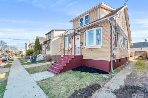 391 Thomas St, Perth Amboy, NJ 08861-2034