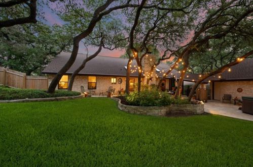 4602 Crk, Austin TX  78735-6401 exterior