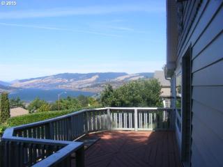 610 Columbia Dr, Lyle, WA 98635-9034