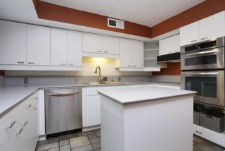 1105 Hawthorne St, Houston TX  77006-3817 exterior