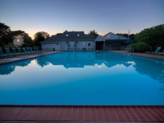 9071 Mill Creek Rd, Levittown PA  19054-4204 exterior