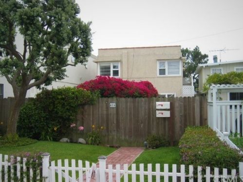 417 8th Pl, Manhattan Beach, CA 90266-5503