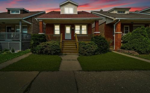 2716 Parkside Ave, Chicago, IL 60639-1308