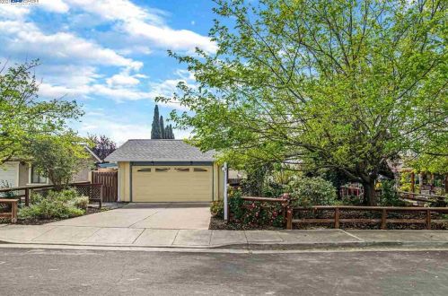 7408 Stagecoach Rd, Pleasanton, CA 94568-1763