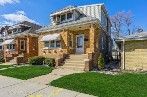 5704 Newport Ave, Chicago, IL 60634-4341