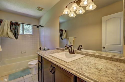 122 Arbor Cove Way, Stockbridge GA  30281-6443 exterior