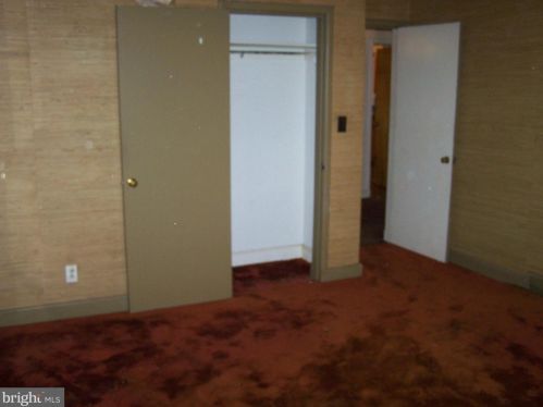 820 Riv Rd, Trenton NJ 08628-2611 exterior