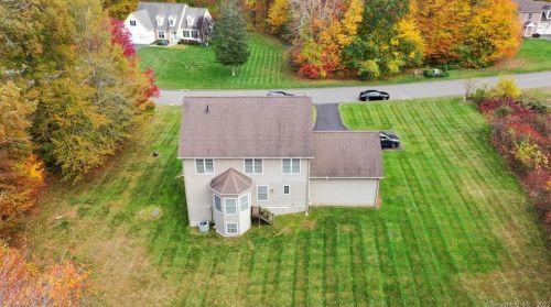 85 Nutmeg Cir, Colchester CT  06415-2314 exterior