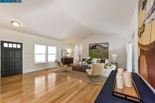 1790 Ruth Dr, Concord CA  94523-2942 exterior