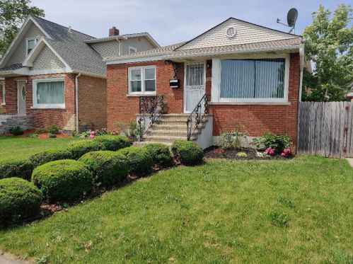 2304 West St, River Grove, IL 60171-1820