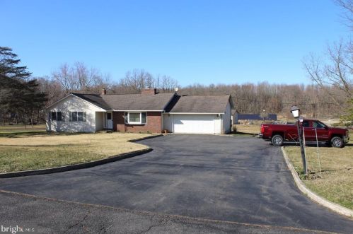 67 Georgetown Rd, Columbus, NJ 08022-1706