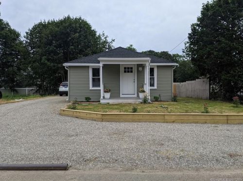 36 Catlin Pl, Huntington CT  06484-4404 exterior
